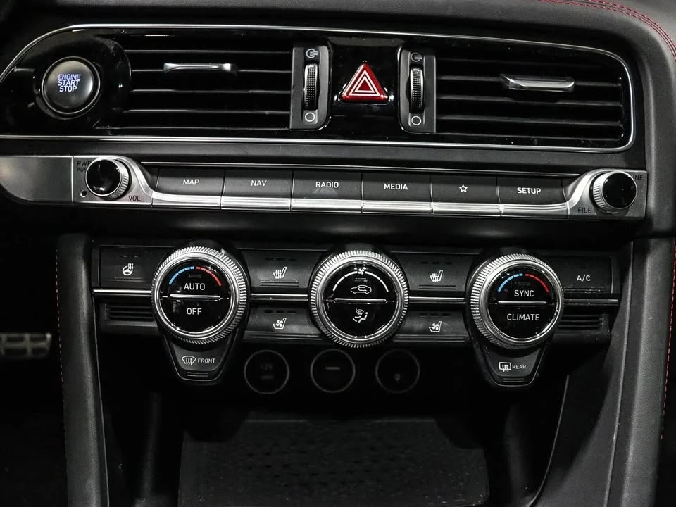 2022 Genesis G70 - Image 15 of 19