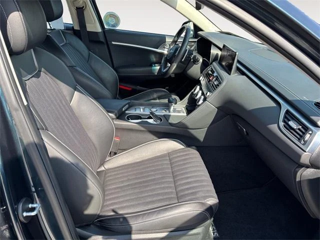 2022 Genesis G70 - Image 10 of 19