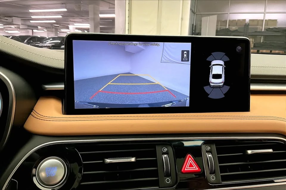 2022 Genesis G70 - Image 14 of 17
