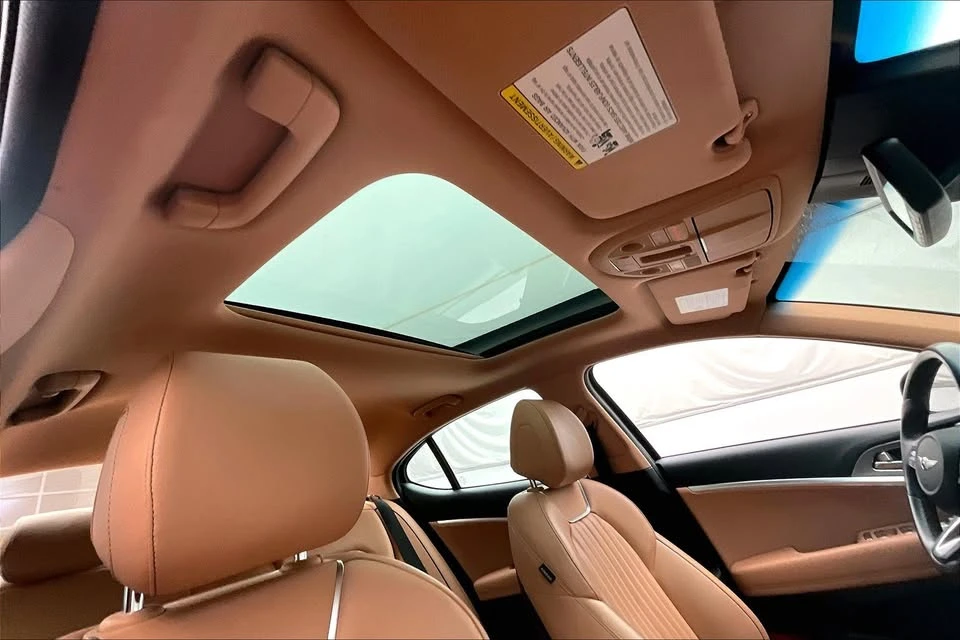 2022 Genesis G70 - Image 11 of 17