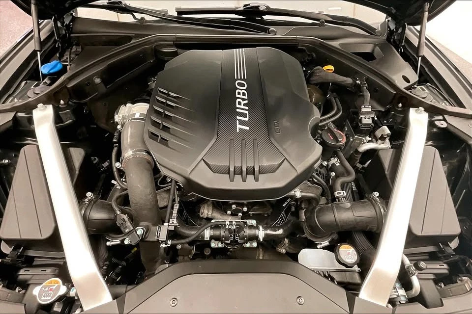 2022 Genesis G70 - Image 16 of 17