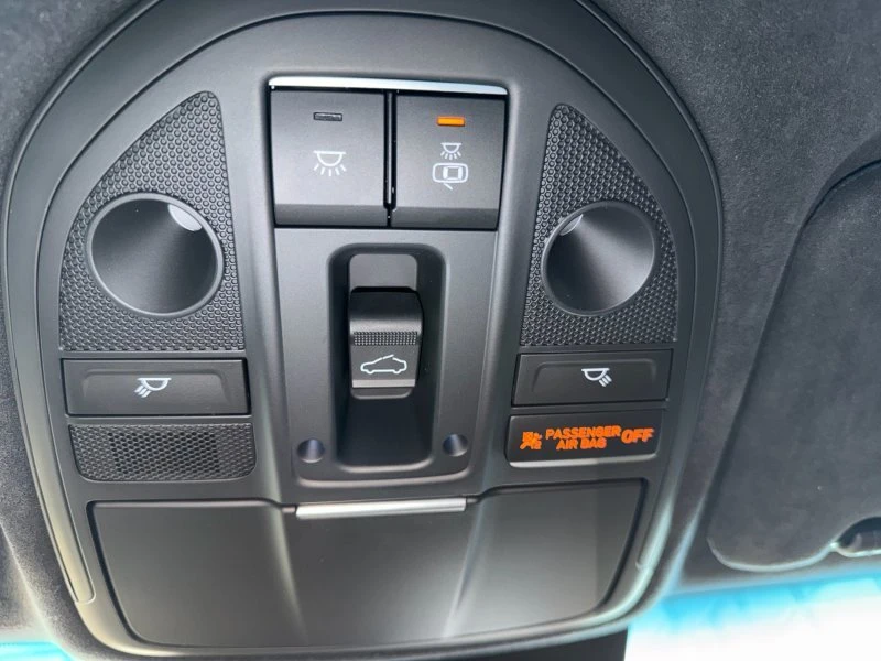 2022 Genesis G70 - Image 15 of 16