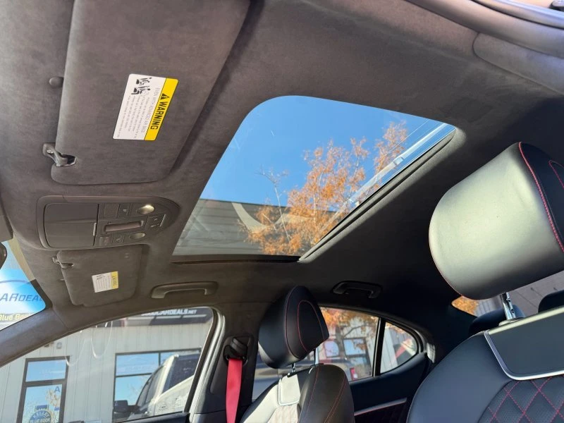 2022 Genesis G70 - Image 9 of 16