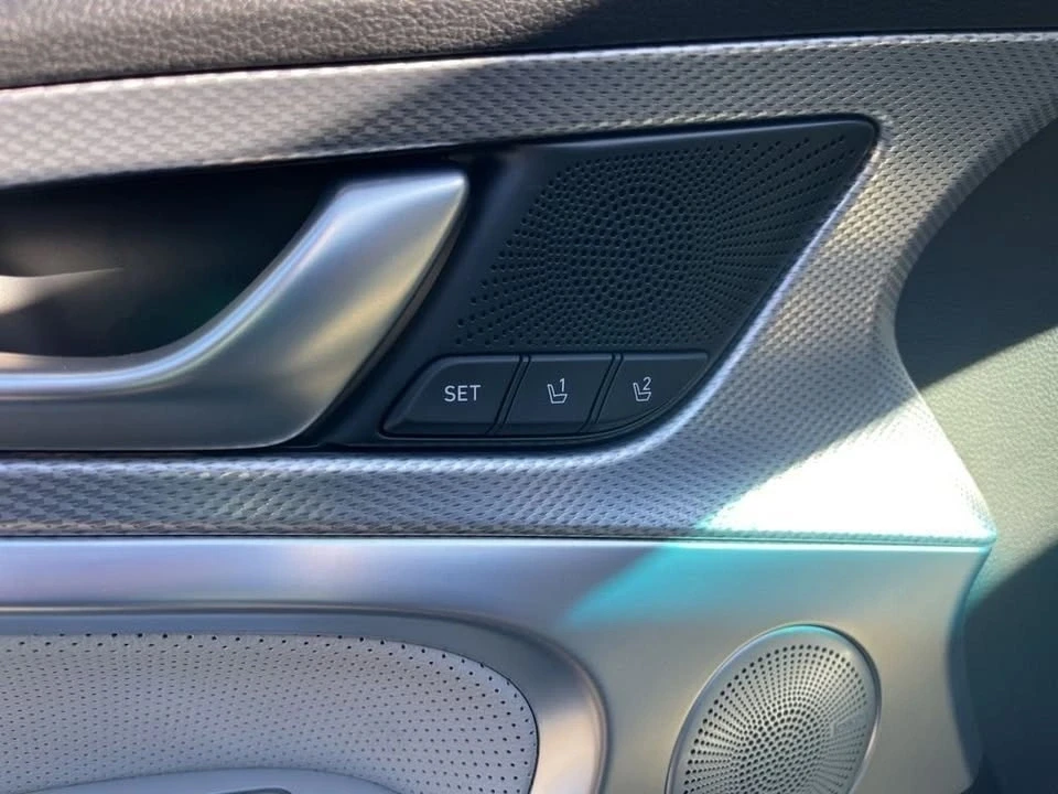 2022 Genesis G70 - Image 17 of 19