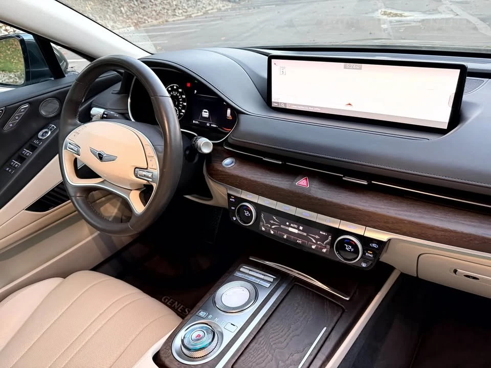 2022 Genesis G80 - Image 15 of 21