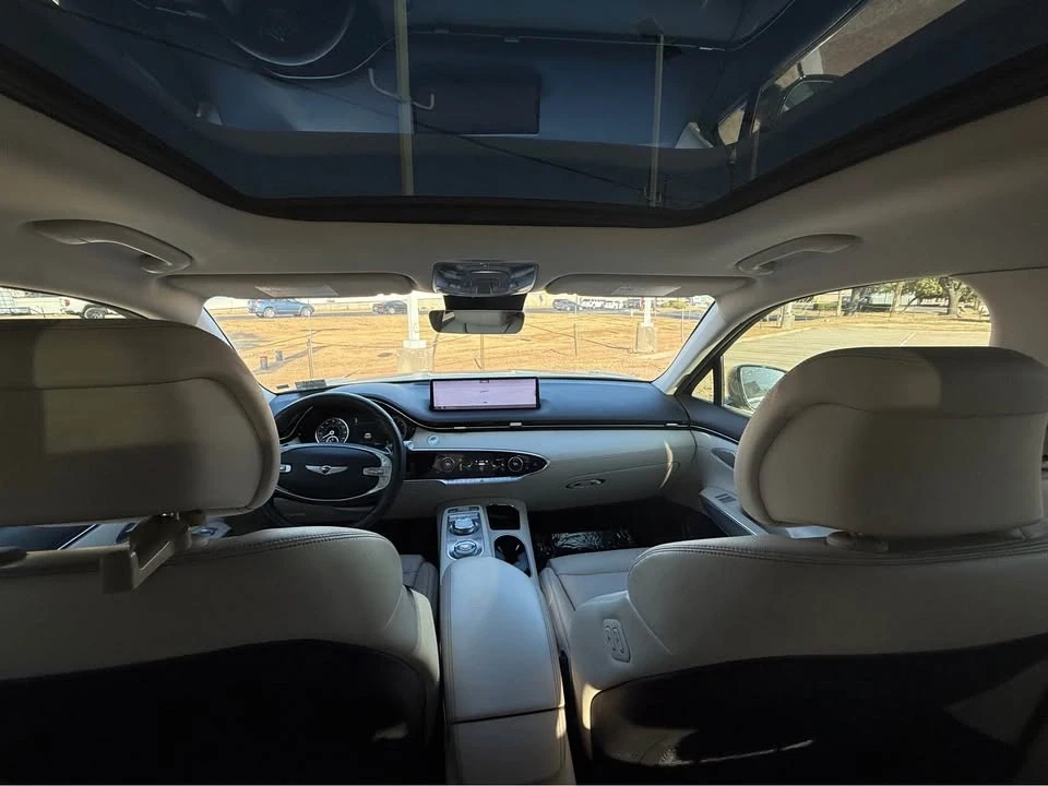 2022 Genesis GV70 - Image 5 of 14