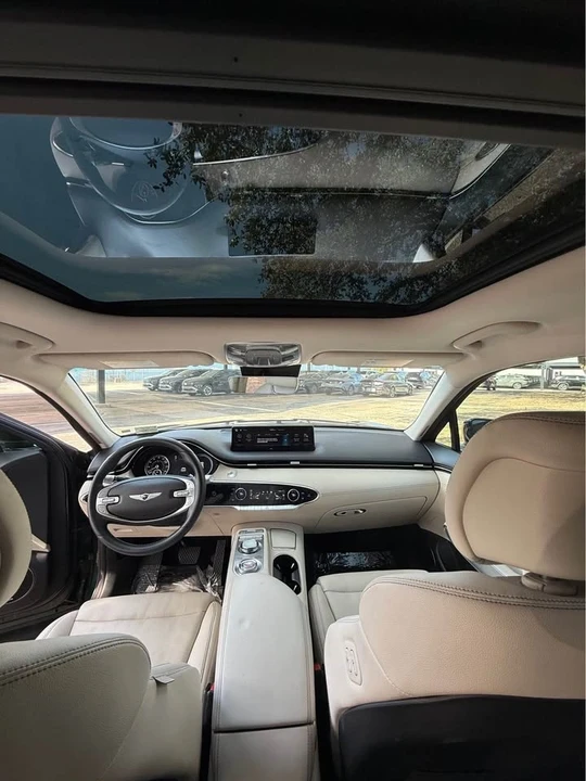 2022 Genesis GV70 - Image 7 of 8