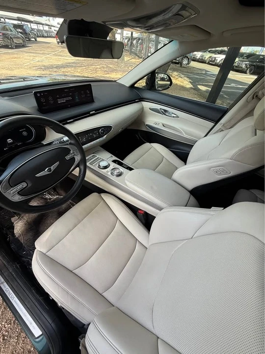 2022 Genesis GV70 - Image 6 of 8