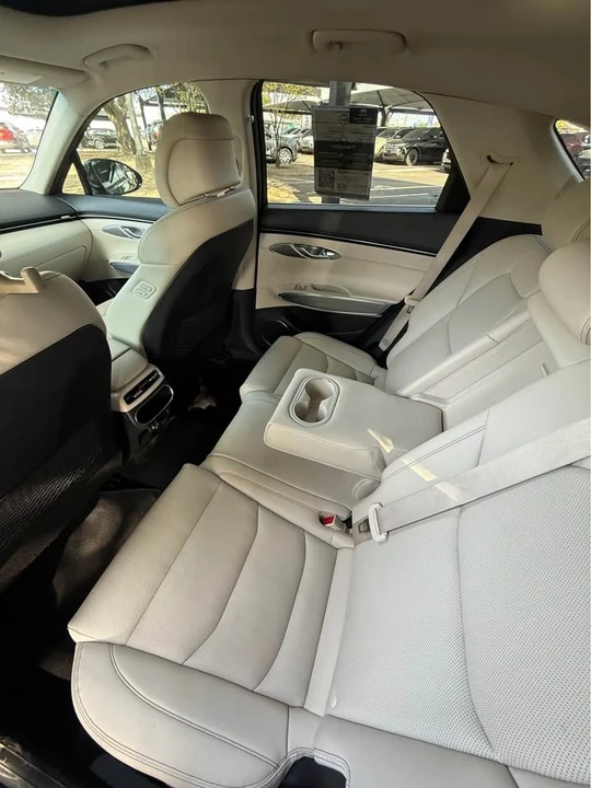 2022 Genesis GV70 - Image 5 of 8