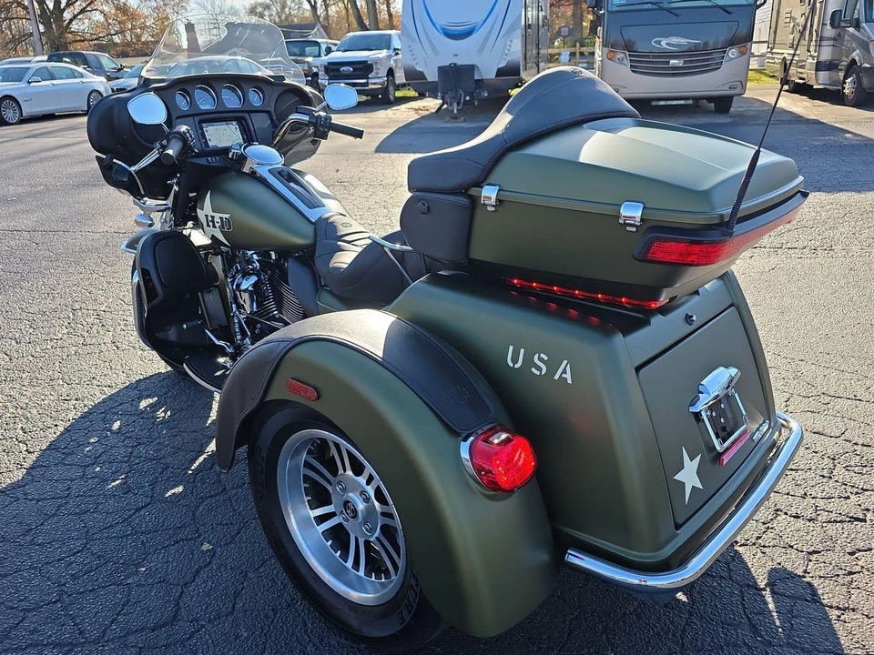 2022 Harley-Davidson Touring Milwaukee-Eight - Image 2 of 12