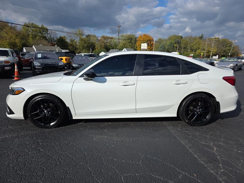 2022 Honda Civic 11th Gen - Image 19 of 26