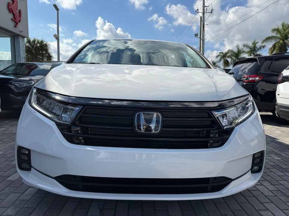 2022 Honda Odyssey - Image 2 of 21