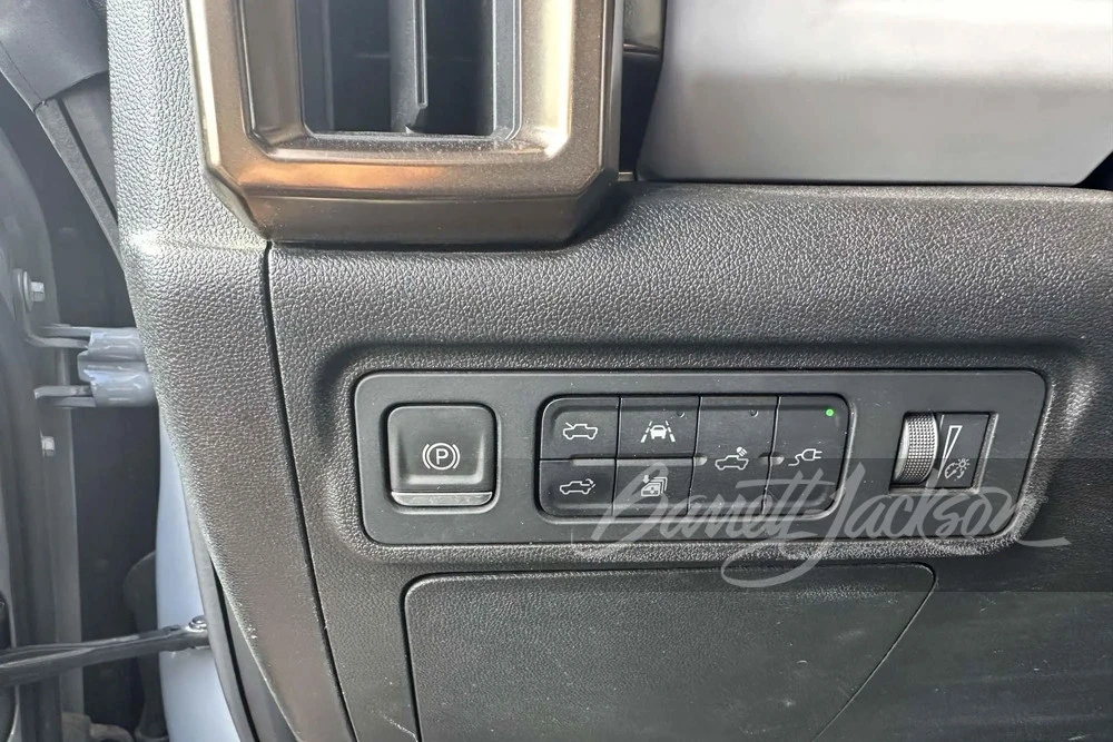 2022 Hummer - Image 24 of 31