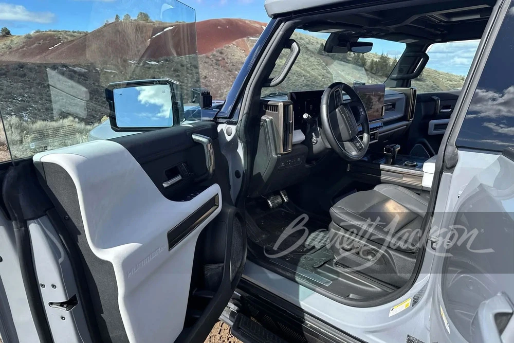 2022 Hummer - Image 10 of 31