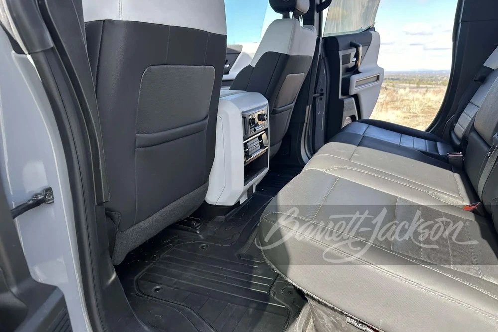 2022 Hummer - Image 14 of 31