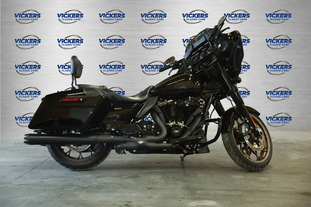 2022 Harley-Davidson Touring Milwaukee-Eight - Image 2 of 26