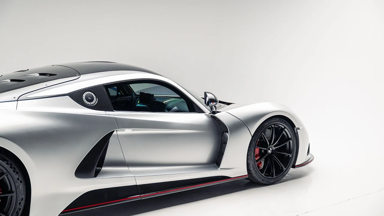 2022 Hennessey - Image 11 of 31