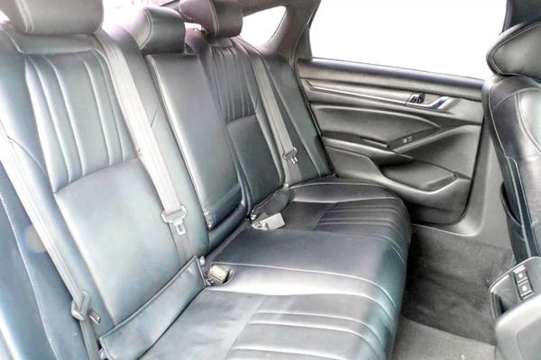 2022 Honda Accord 10th Gen - Image 11 of 21