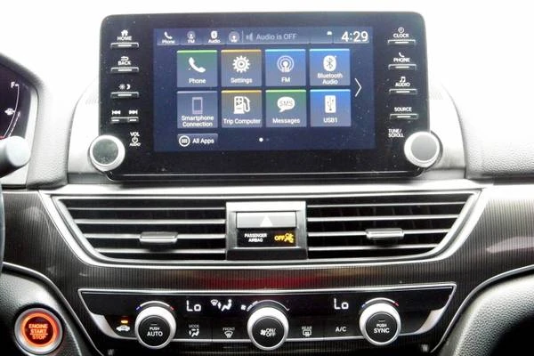 2022 Honda Accord 10th Gen - Image 17 of 21