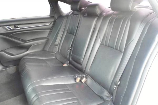 2022 Honda Accord 10th Gen - Image 13 of 21