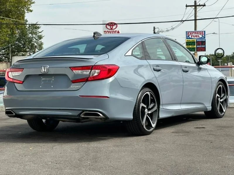 2022 Honda Accord 10th Gen - Image 4 of 12