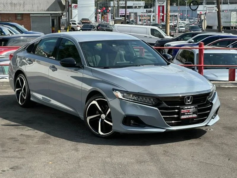 2022 Honda Accord 10th Gen - Image 9 of 12