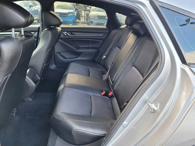 2022 Honda Accord 10th Gen - Image 10 of 12