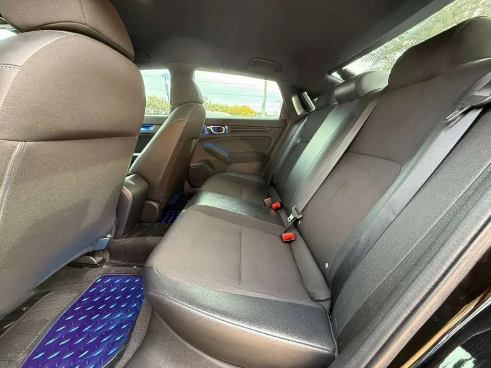 2022 Honda Civic 11th Gen - Image 10 of 17