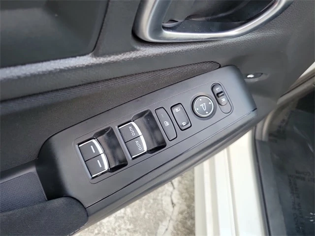 2022 Honda Civic 11th Gen - Image 13 of 20