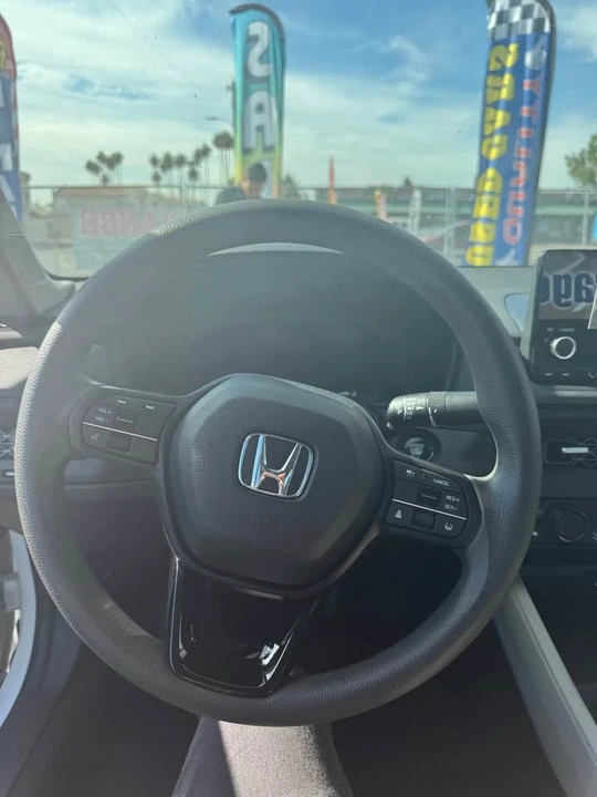 2022 Honda Civic 11th Gen - Image 2 of 4