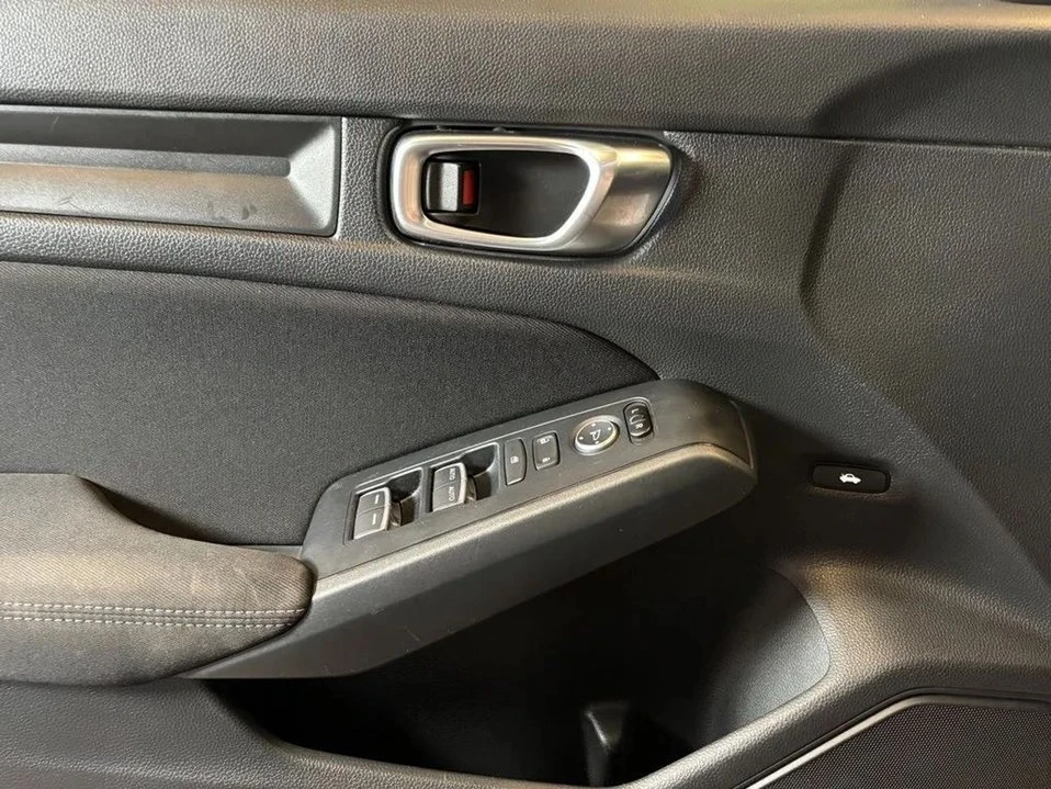 2022 Honda Civic 11th Gen - Image 17 of 18