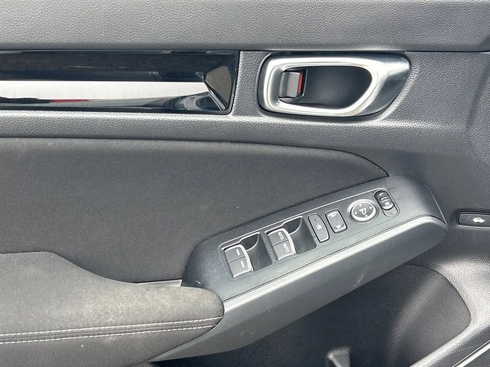 2022 Honda Civic 11th Gen - Image 9 of 18