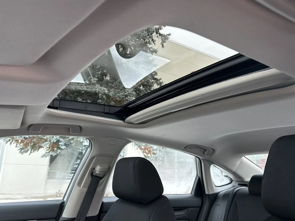 2022 Honda Civic 11th Gen - Image 17 of 18