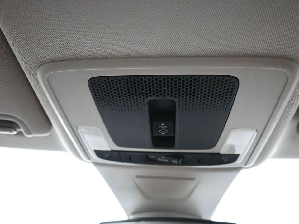 2022 Honda Civic 11th Gen - Image 17 of 31