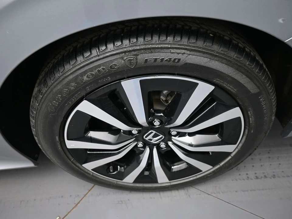 2022 Honda Civic 11th Gen - Image 15 of 31