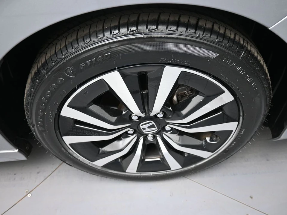 2022 Honda Civic 11th Gen - Image 13 of 31