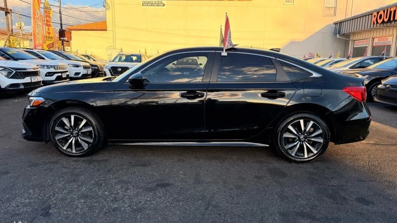 2022 Honda Civic 11th Gen - Image 10 of 12