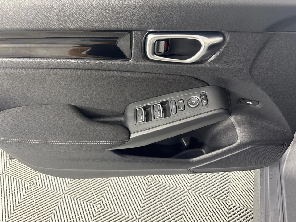 2022 Honda Civic 11th Gen - Image 10 of 12