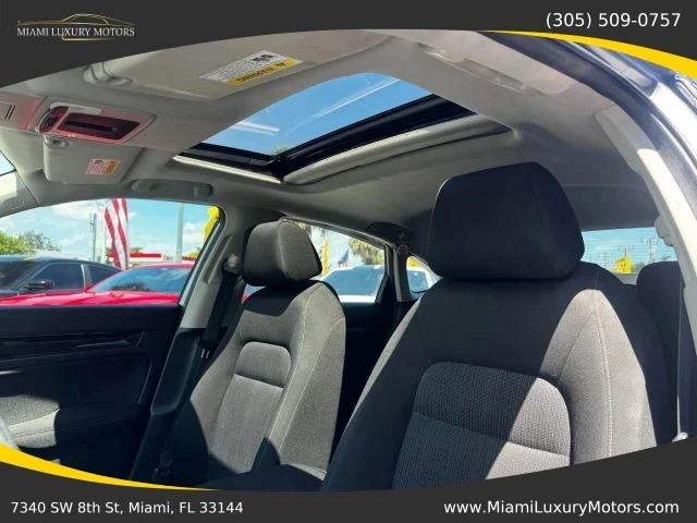 2022 Honda Civic 11th Gen - Image 15 of 21