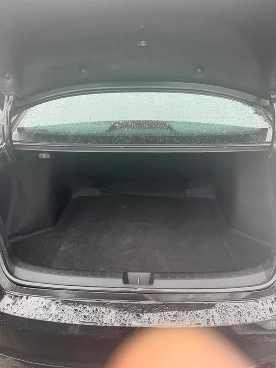 2022 Honda Civic 11th Gen - Image 10 of 13