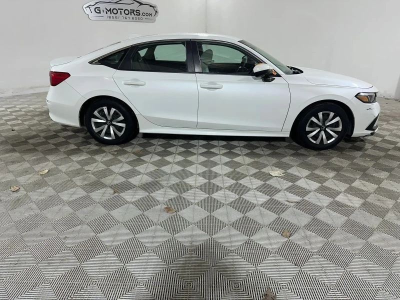 2022 Honda Civic 11th Gen - Image 10 of 12