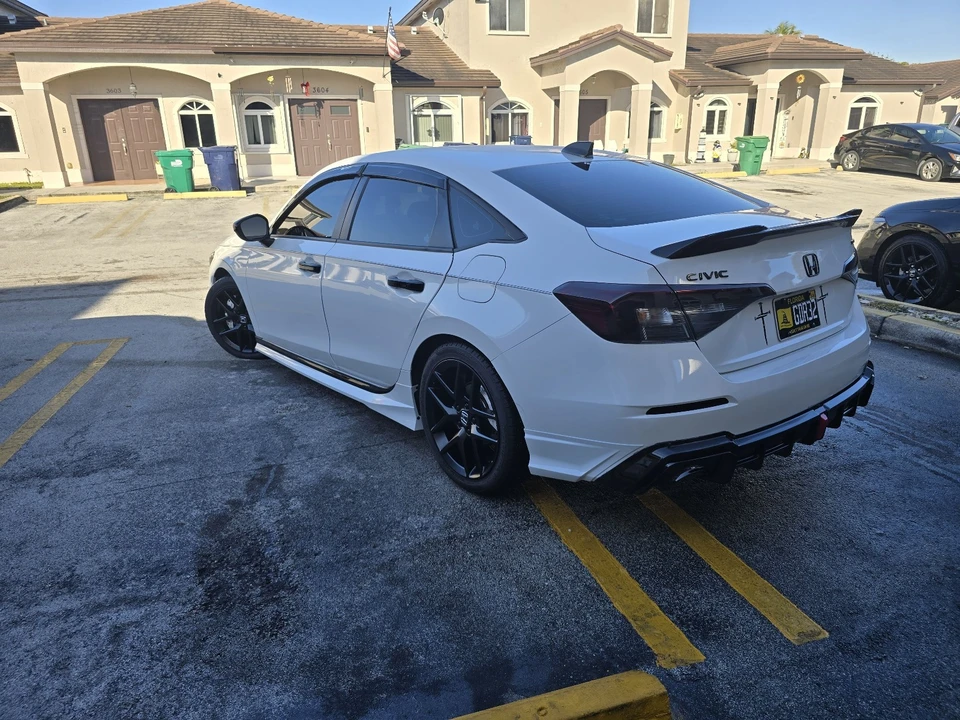 2022 Honda Civic 11th Gen - Image 4 of 14