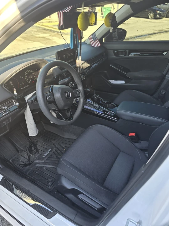 2022 Honda Civic 11th Gen - Image 8 of 14