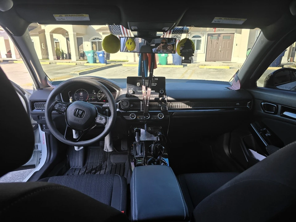 2022 Honda Civic 11th Gen - Image 9 of 14