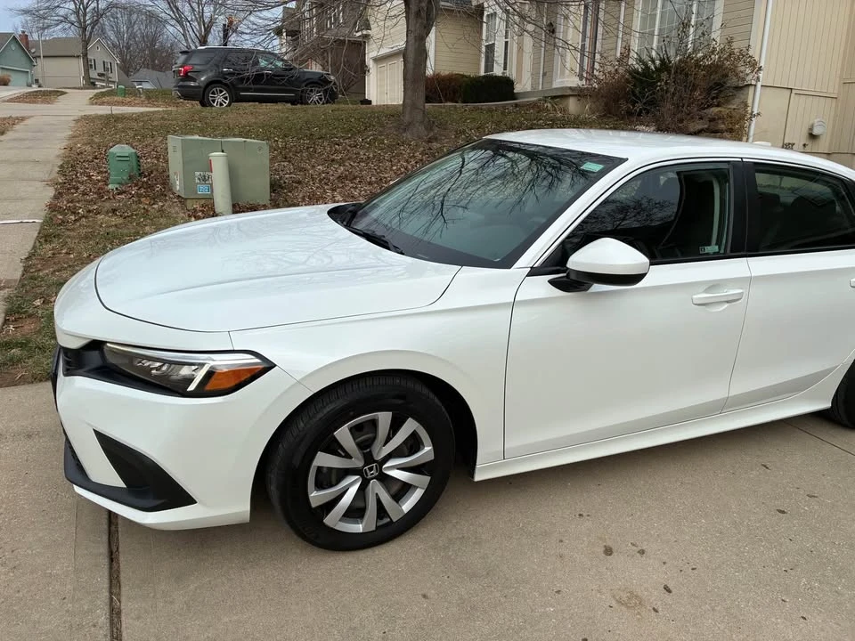 2022 Honda Civic 11th Gen - Image 18 of 20