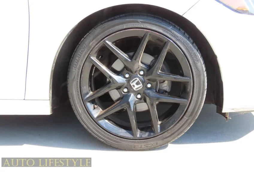 2022 Honda Civic 11th Gen - Image 19 of 31