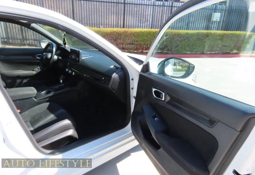 2022 Honda Civic 11th Gen - Image 21 of 31