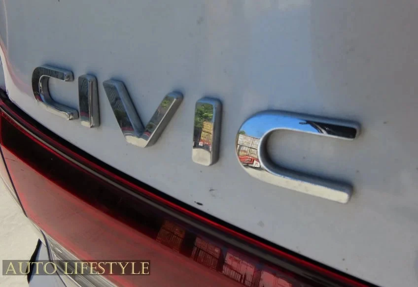2022 Honda Civic 11th Gen - Image 16 of 31