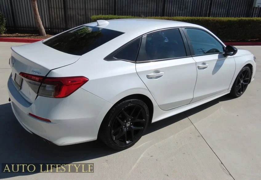 2022 Honda Civic 11th Gen - Image 9 of 31