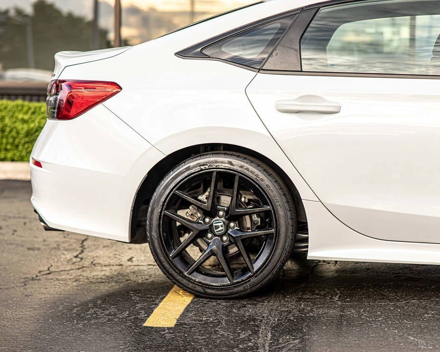2022 Honda Civic 11th Gen - Image 11 of 31